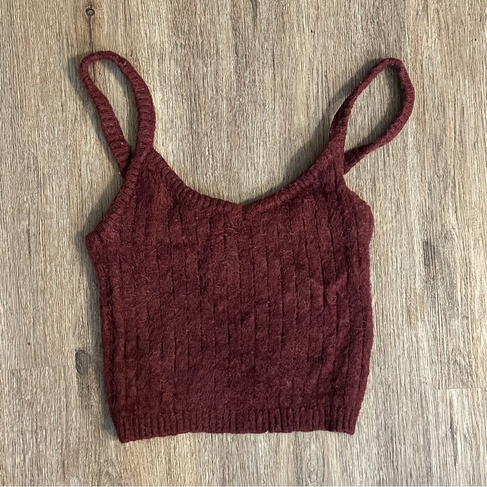Women's Rib Knit Spaghetti Strap Crop Tank - Burgundy